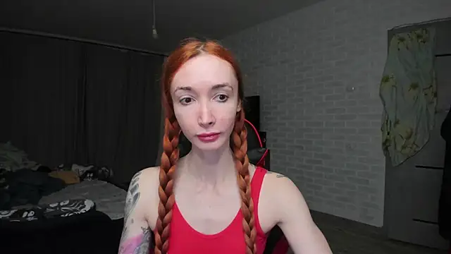 Roxy Silver online show from 5, 12, 2025