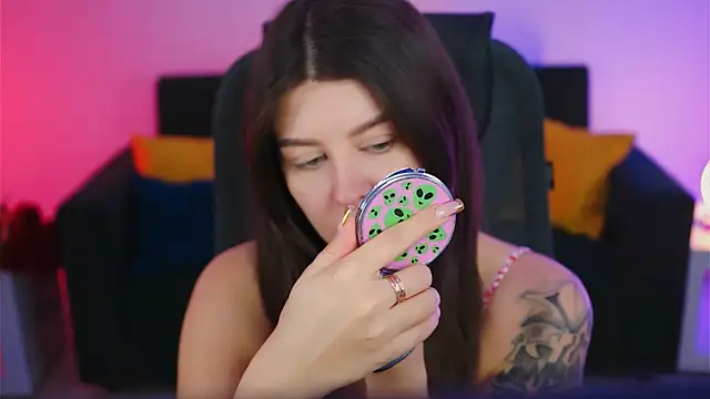 NicoleMun online show from 22, 2, 2025