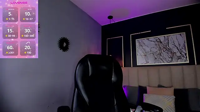 Snapshot of Lissy__Dream chatting on 13, 12, 2024 Lissy Dream online show from 13, 12, 2024