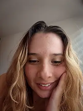 Snapshot of Sophy_Bunny chatting on 26, 2, 2026 Sophy Bunny online show from 26, 2, 2026