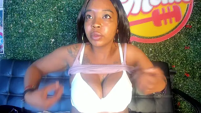Charlotte  Brown  online show from 26, 9, 2025