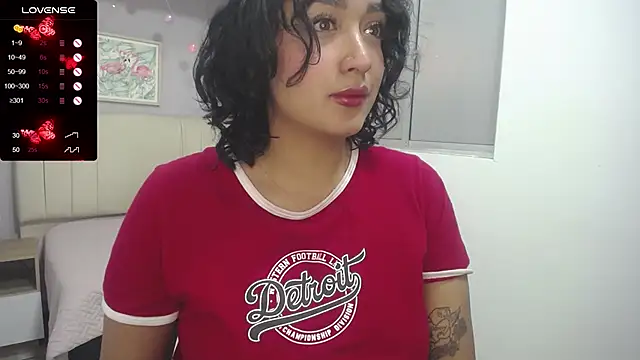 ema saenz online show from 4, 12, 2024