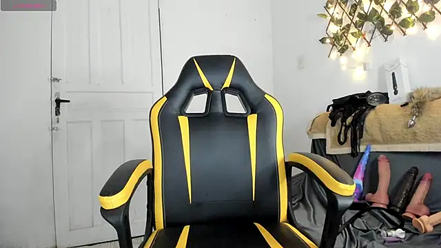 Chica hot dirty online show from 1, 2, 2025