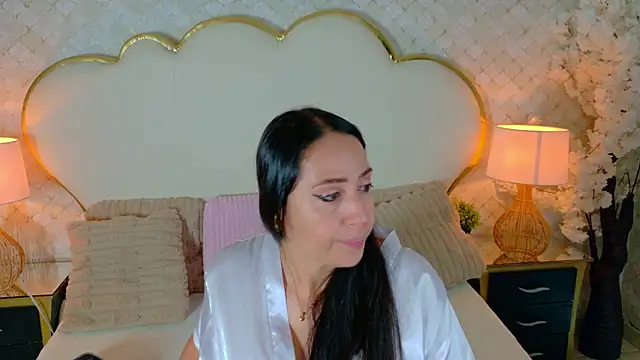 Snapshot of MayraVegas chatting on 25, 7, 2026 MayraVegas online show from 25, 7, 2026