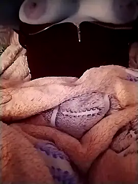 tiffani  love online show from 2, 2, 2025