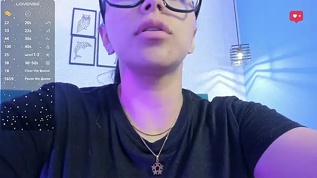 tiffani  love online show from 14, 2, 2025