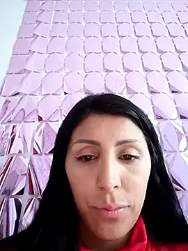 tiffani  love online show from 5, 4, 2026