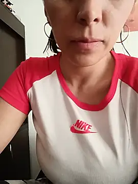 tiffani  love online show from 10, 7, 2026