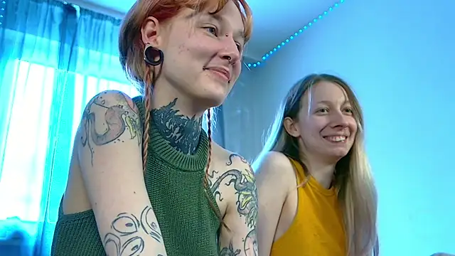 Snapshot of Littlespacemouse chatting on 11, 2, 2025 Littlespacemouse online show from 11, 2, 2025