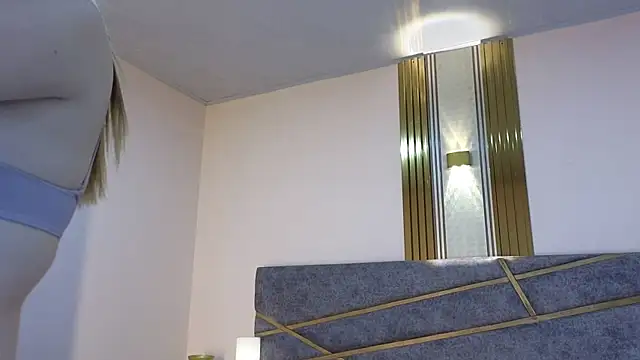 Emmaa Blonde online show from 9, 2, 2025