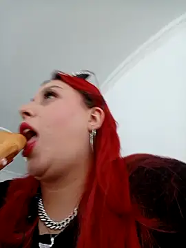 Blair Elliss online show from 26, 11, 2025