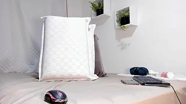 Aronxxs online show from 24, 2, 2025