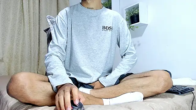 Aronxxs online show from 3, 3, 2025