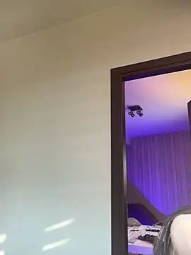 LunaWills  online show from 20, 2, 2025