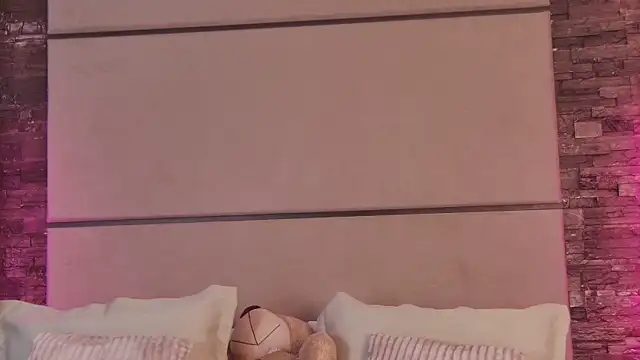 LunaWills  online show from 1, 3, 2025