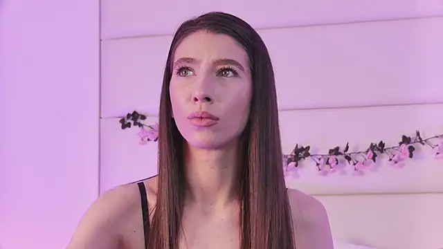 LunaWills  online show from 7, 3, 2025