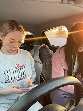 LavenderHot online show from 18, 2, 2025