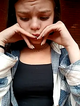 Violeta 12- online show from 13, 2, 2025