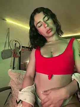 Snapshot of CieloTaylor chatting on 4, 1, 2025 CieloTaylor online show from 4, 1, 2025