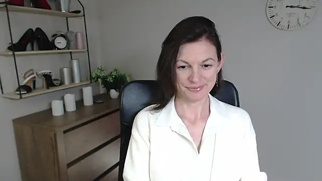 VivianWILD online show from 3, 2, 2025