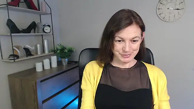 VivianWILD online show from 4, 3, 2025