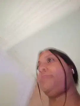 Snapshot of Giselabrunette25 chatting on 19, 5, 2026 Giselabrunette25 online show from 19, 5, 2026