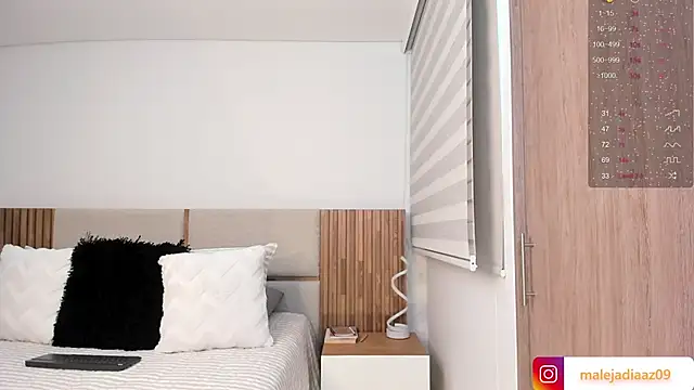 MalejaDiaz  online show from 12, 2, 2026