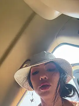 Snapshot of yummyrina chatting on 29, 4, 2026 yummyrina online show from 29, 4, 2026