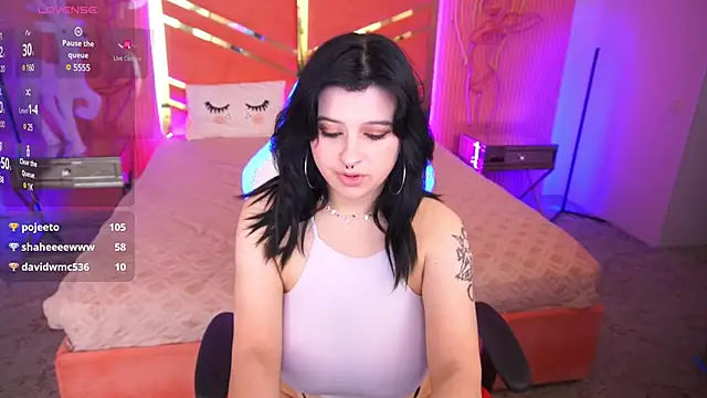 Miki Kivi online show from 18, 12, 2024