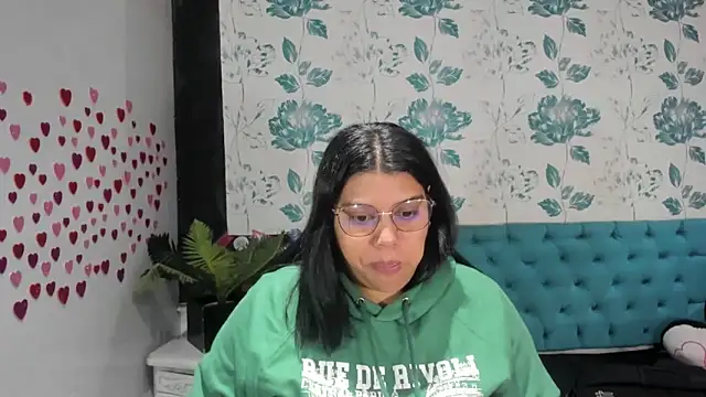 LindaBreeS online show from 28, 1, 2025