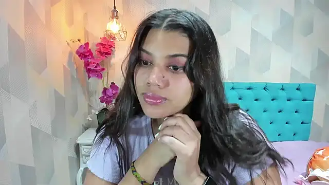 LindaBreeS online show from 18, 6, 2026