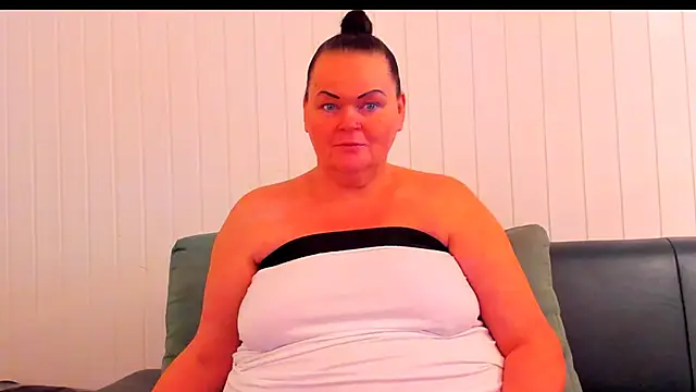 Snapshot of MilanaBiegert chatting on 10, 1, 2026 MilanaBiegert online show from 10, 1, 2026