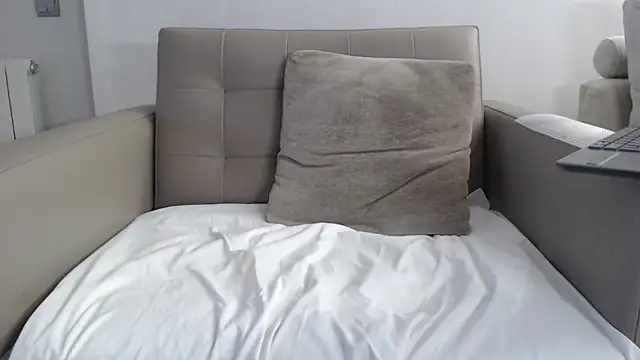 kim721 online show from 9, 10, 2025