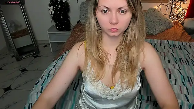 Snapshot of SmilingEmily_ chatting on 11, 12, 2024 SmilingEmily online show from 11, 12, 2024