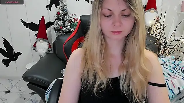 Snapshot of SmilingEmily_ chatting on 14, 12, 2024 SmilingEmily online show from 14, 12, 2024
