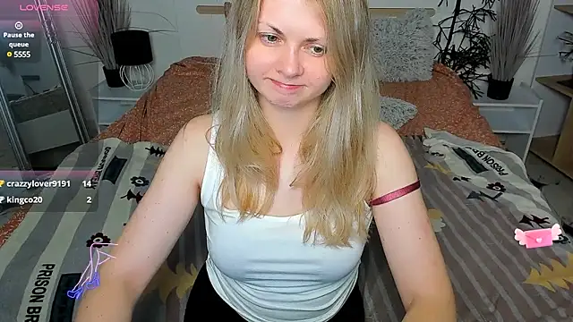 Snapshot of SmilingEmily_ chatting on 31, 1, 2025 SmilingEmily online show from 31, 1, 2025