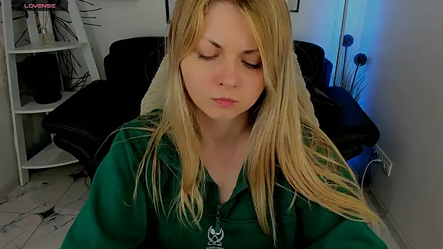 Snapshot of SmilingEmily_ chatting on 20, 3, 2025 SmilingEmily online show from 20, 3, 2025