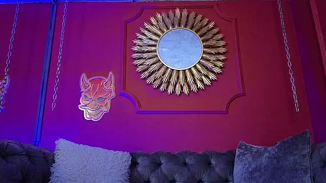 Julieta Russell online show from 6, 3, 2026