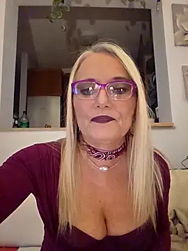 kikkastar online show from 10, 11, 2025