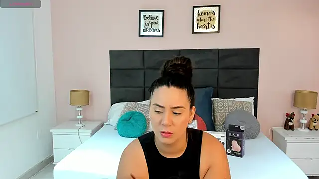 MadisonJenner online show from 12, 11, 2025