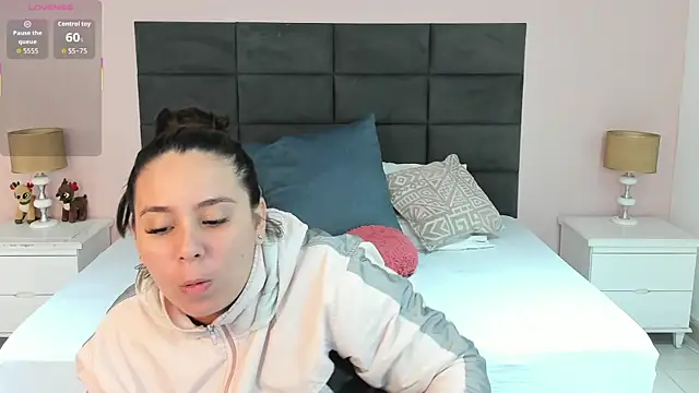 MadisonJenner online show from 22, 12, 2025