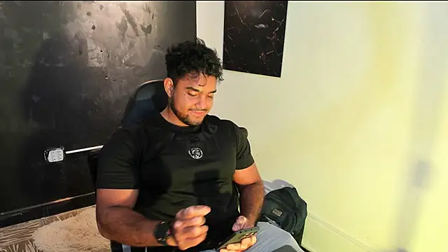 Big furry bear13 online show from 19, 2, 2026