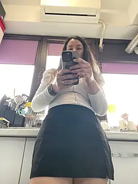 Snapshot of HotXMom chatting on 30, 4, 2026 HotXMom online show from 30, 4, 2026