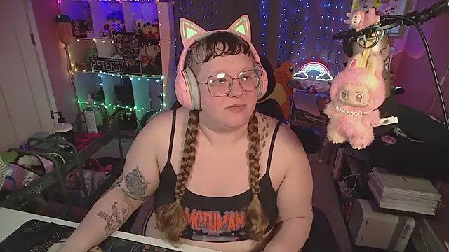 Snapshot of FatVeronica chatting on 22, 3, 2026 FatVeronica online show from 22, 3, 2026