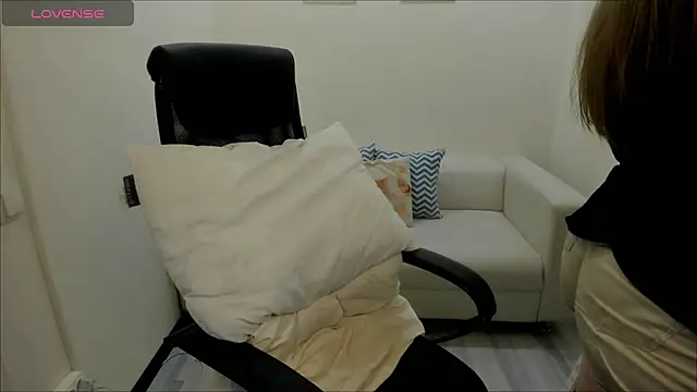 AlisaBacker online show from 13, 12, 2024