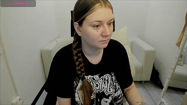 AlisaBacker online show from 3, 1, 2025