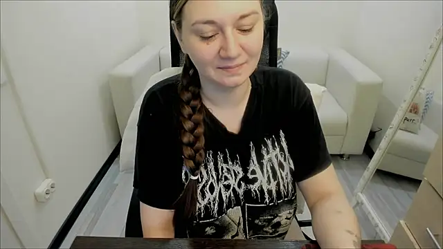 AlisaBacker online show from 8, 3, 2025