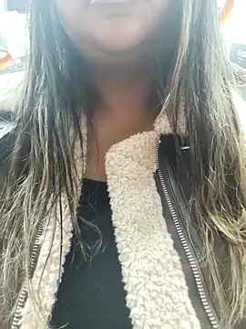 ArisaGonzalez online show from 5, 3, 2026