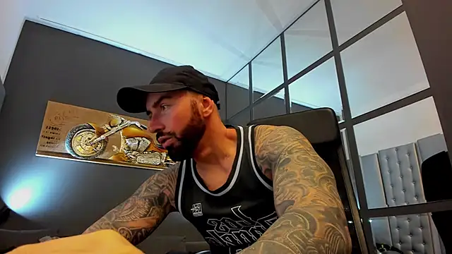 AronGrant online show from 5, 1, 2025