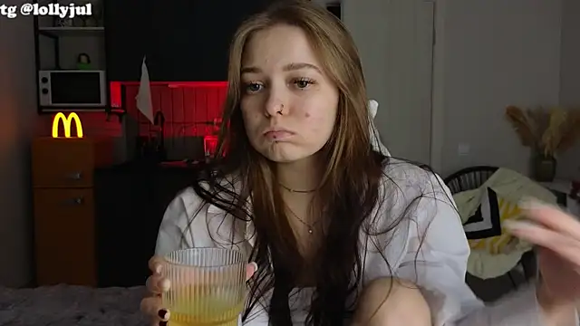 doll lol  online show from 22, 10, 2025